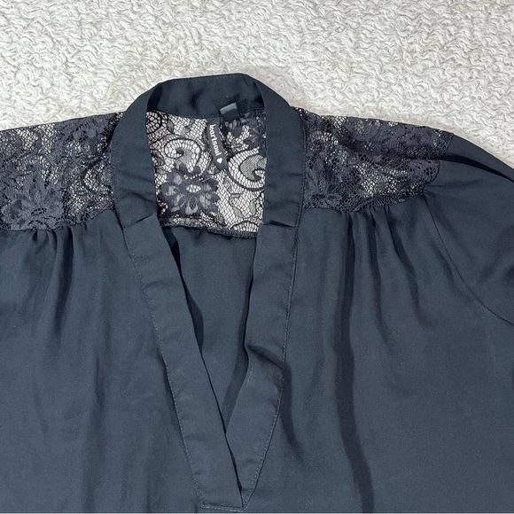 Heartsoul goth black button blouse shoulder lace slit back medium Whimsigoth - Picture 2 of 10